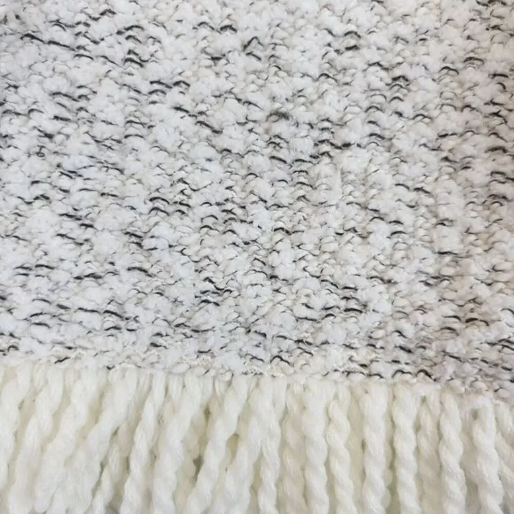Vince Camuto Fringe‎ Trim Textured Sweater Women XS V Neck White Black Cozy Knit